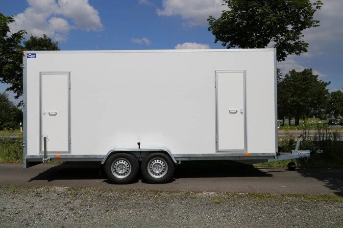 TOILETTENWAGEN WC mit Türen und Fenstern WOHNANHÄNGER