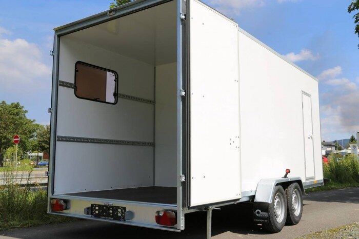 TOILETTENWAGEN WC mit Türen und Fenstern WOHNANHÄNGER