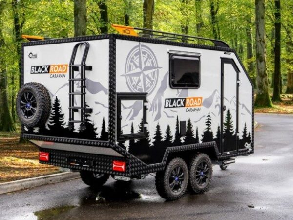 SPEEDCARAVAN BLACK ROAD