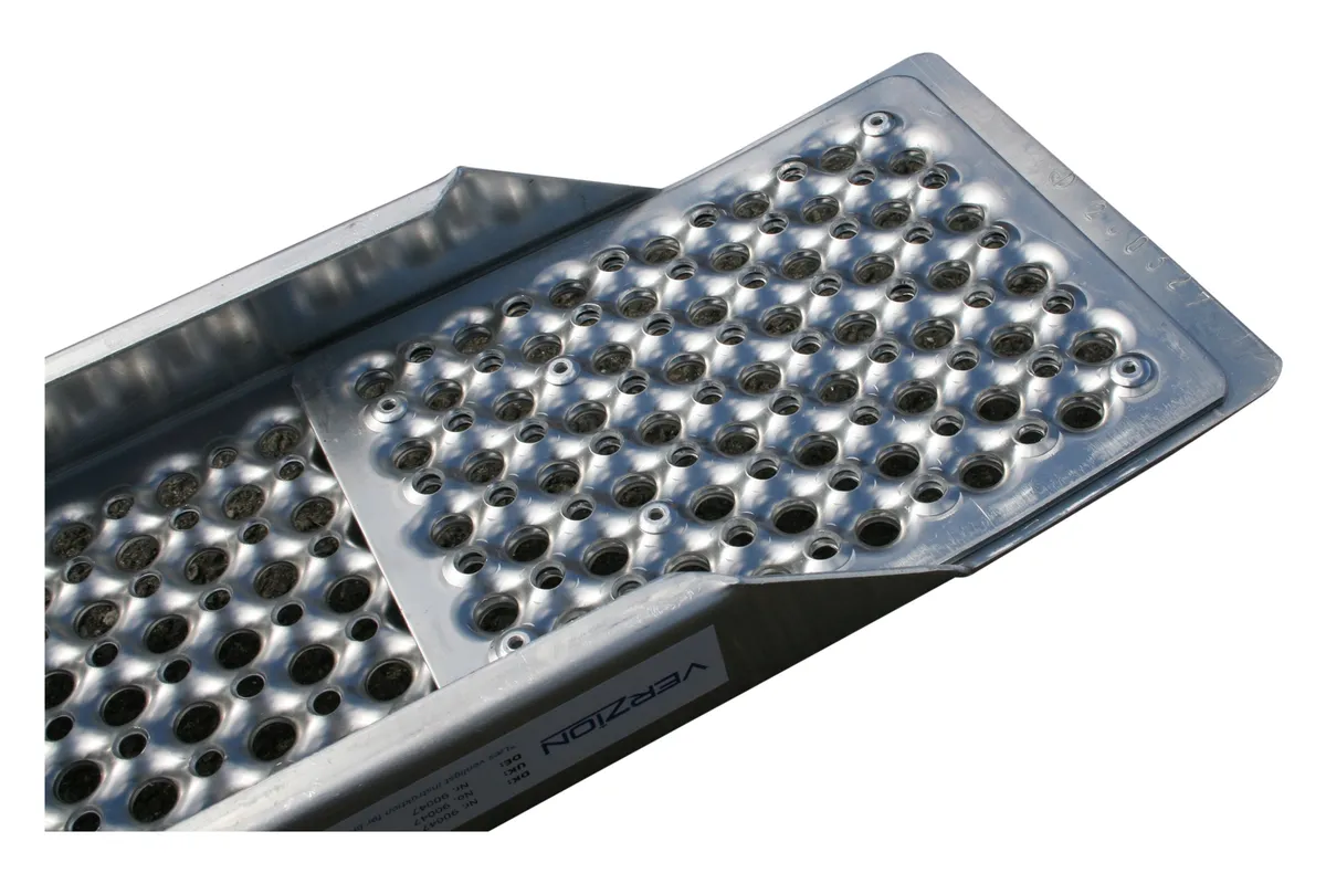 Alu Auffahrrampe 2000 x 200 mm, gebogen, 400 kg – Bild 2