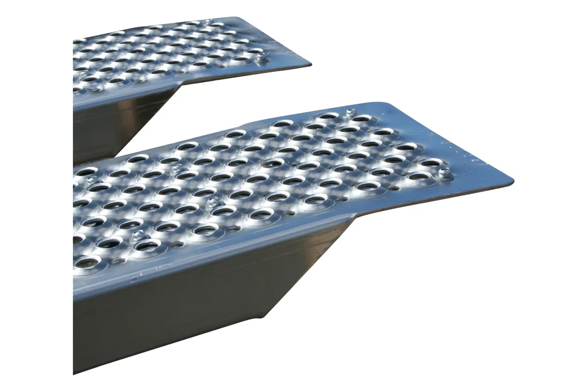 Alu Auffahrrampe 2000 x 200 mm, gebogen, 400 kg – Bild 3