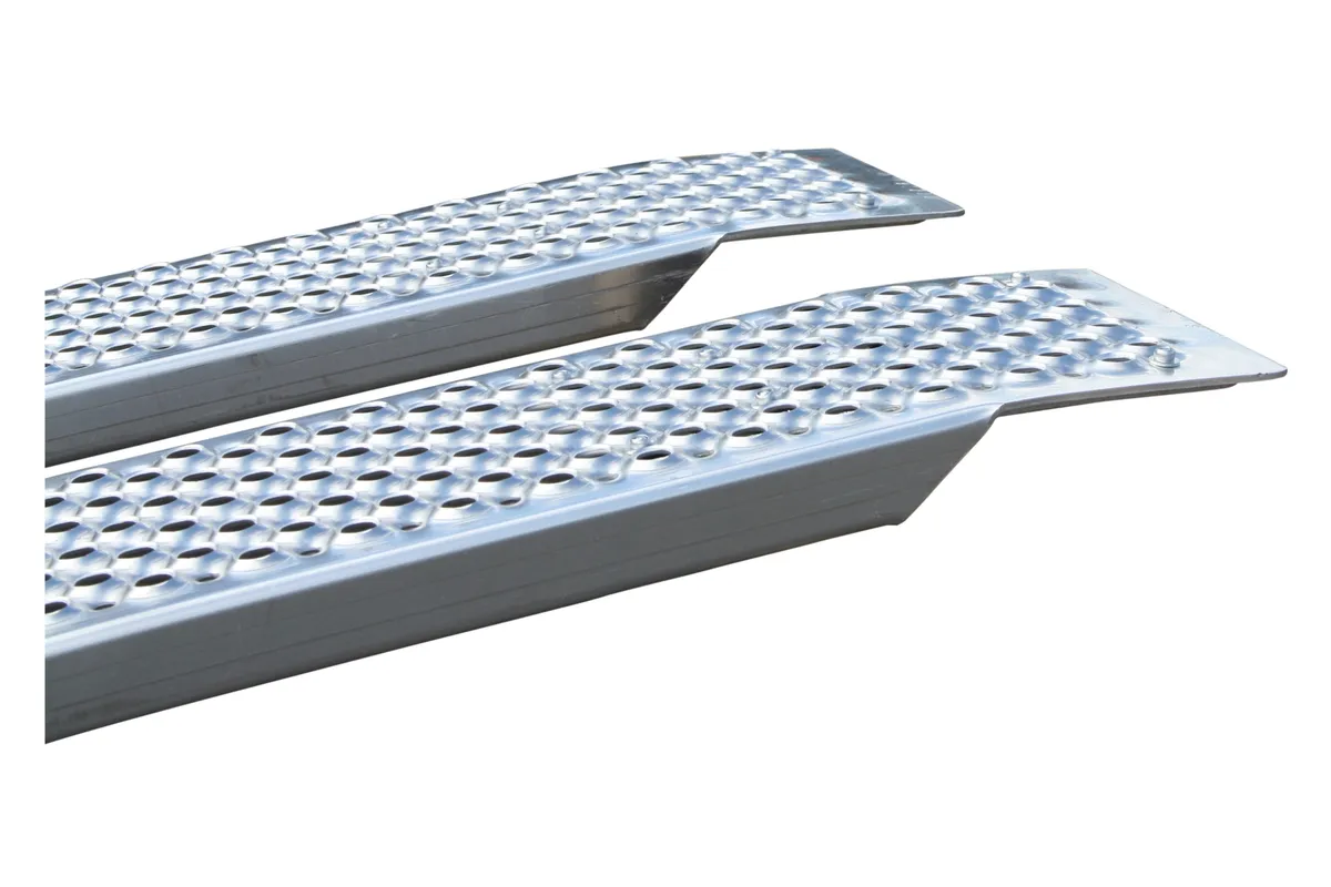 Alu Auffahrrampe 1500 x 200 mm - gebogen, 400 kg – Bild 3