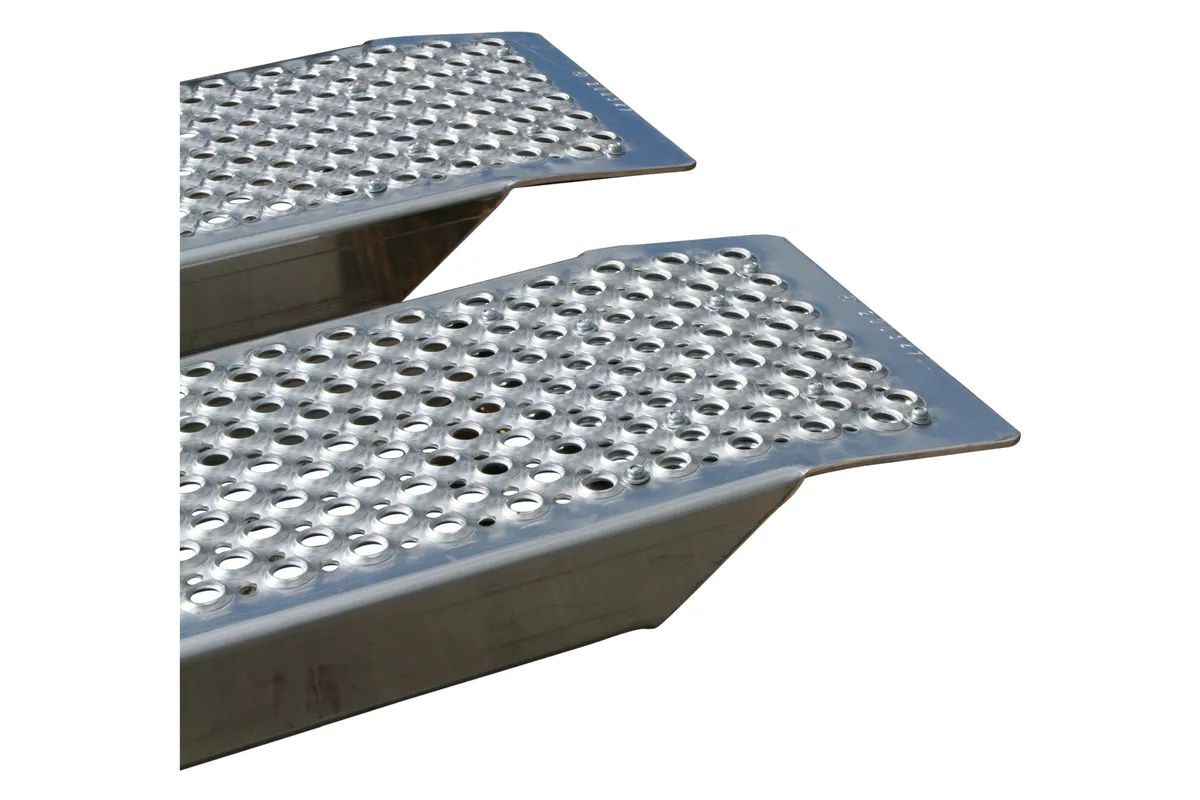 Alu Auffahrrampe 2000 x 260 mm, gebogen, 1000 kg – Bild 3